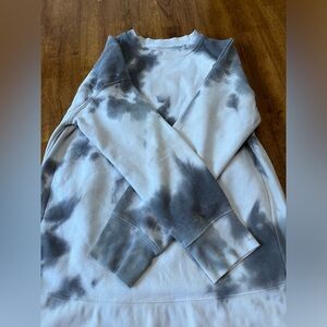 SO brand, size xs oversized crewneck